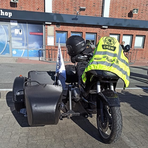 Motorrad Gespann mit Fellows Ride Sicherheitsweste